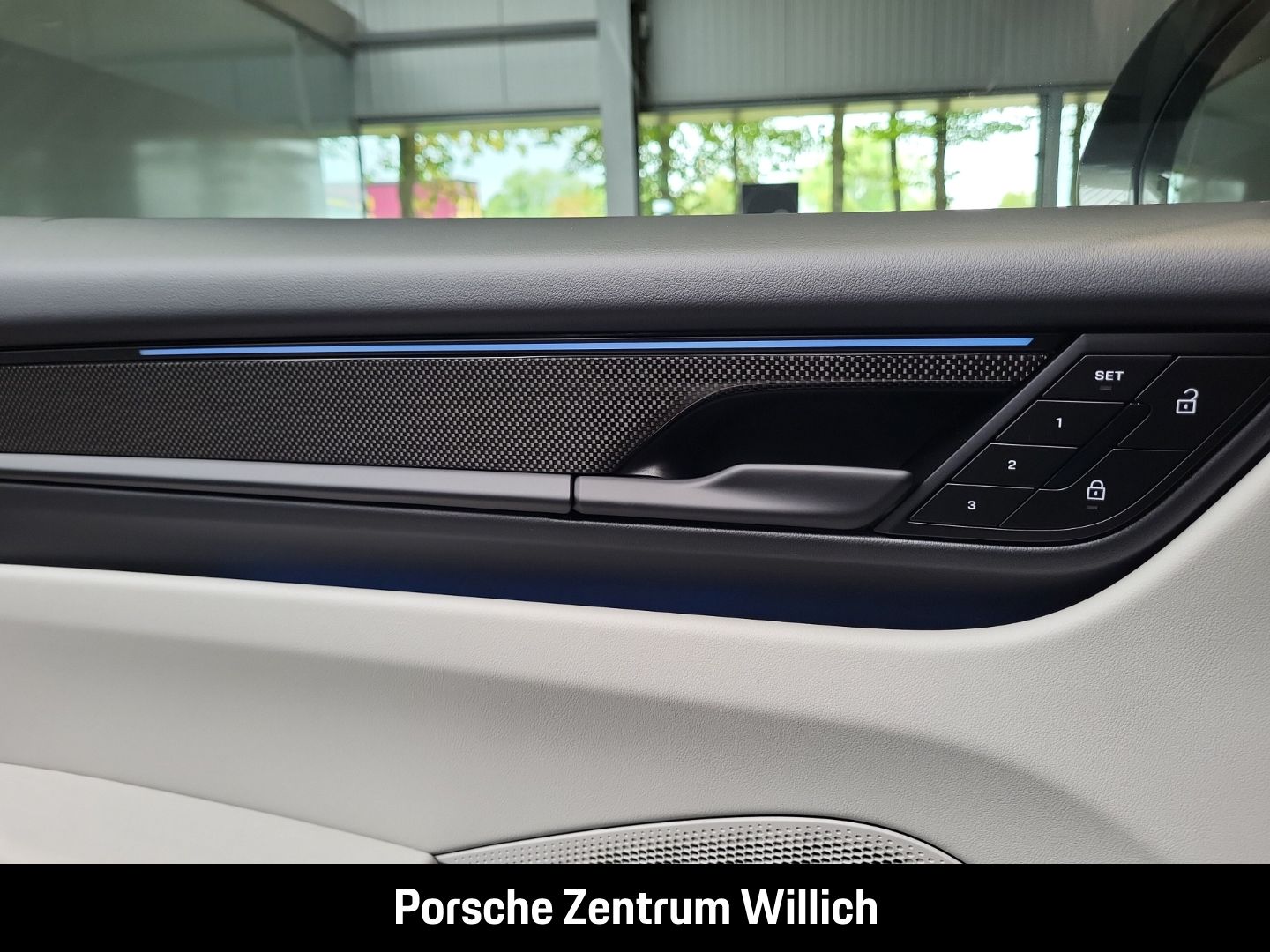 Porsche Macan 4 Surround-View LED-Matrix InnoDrive