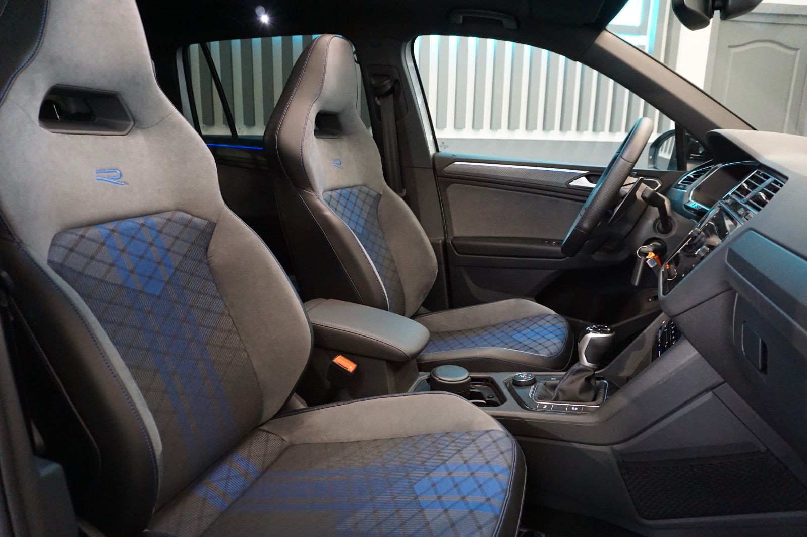 Volkswagen Tiguan R 4Motion - Samsaru's Car Outlet