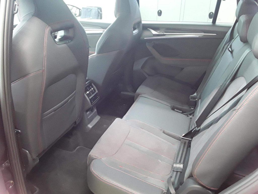 Skoda Kodiaq 2.0 TSI RS 4x4 HUD AHK 360° 7-SITZER PANO