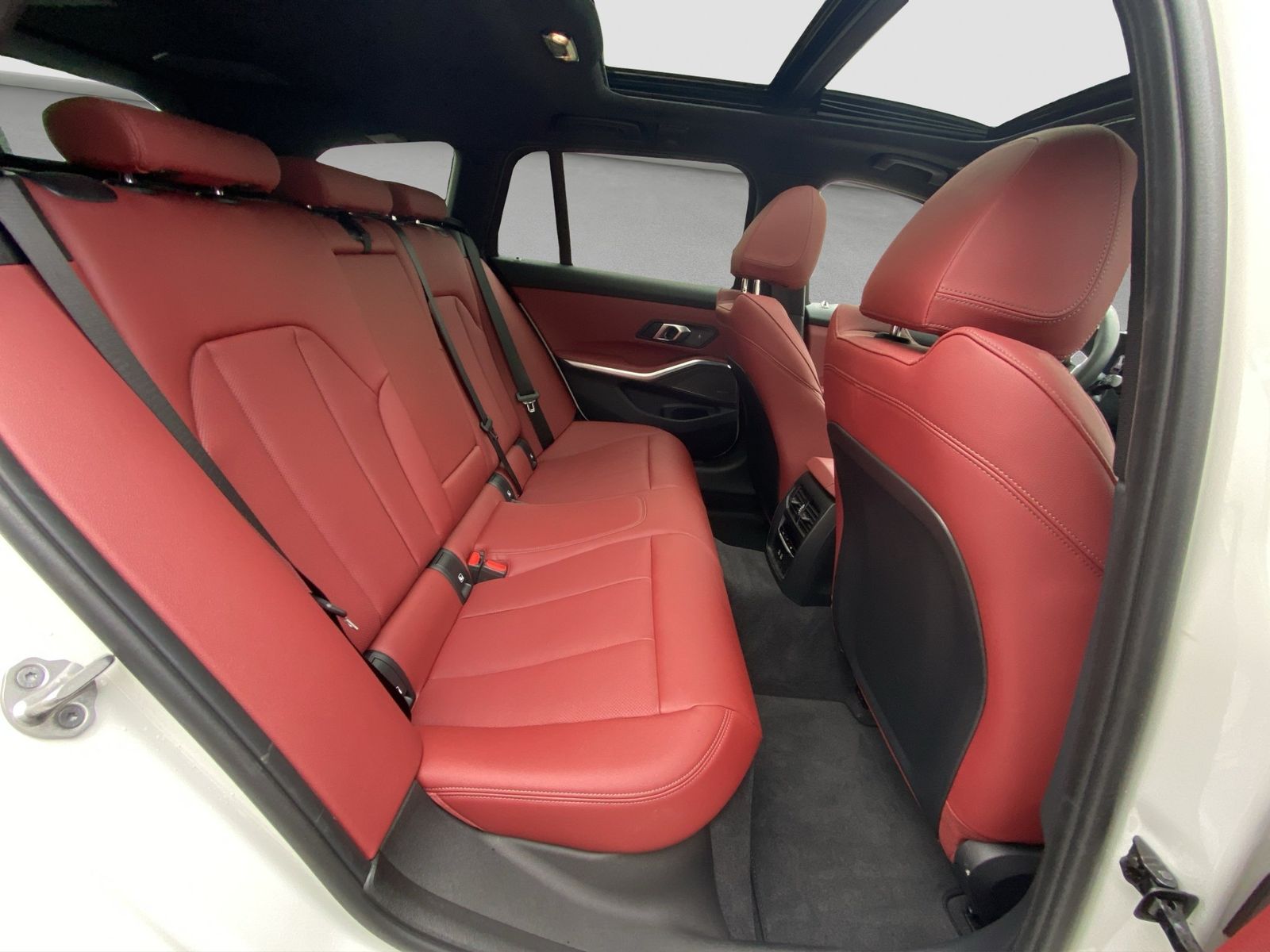 BMW 330e xDrive ///M-Sport Pano ACC AHK H&K 360°