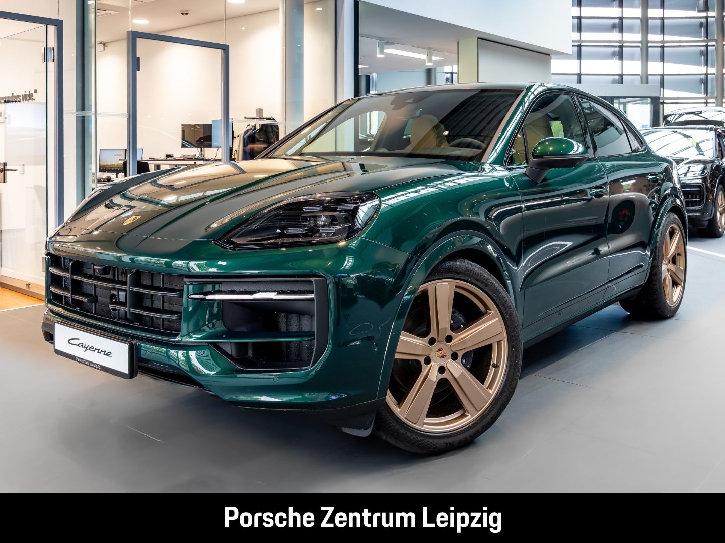 Porsche Cayenne Coupe FnW Racinggrün Luft 22Zoll SportDe