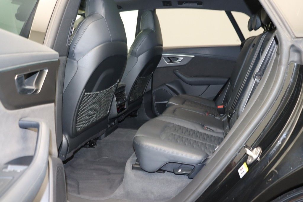 Audi RSQ8 4.0 TFSI quattro . Matrix Navi B&O AHK ACC