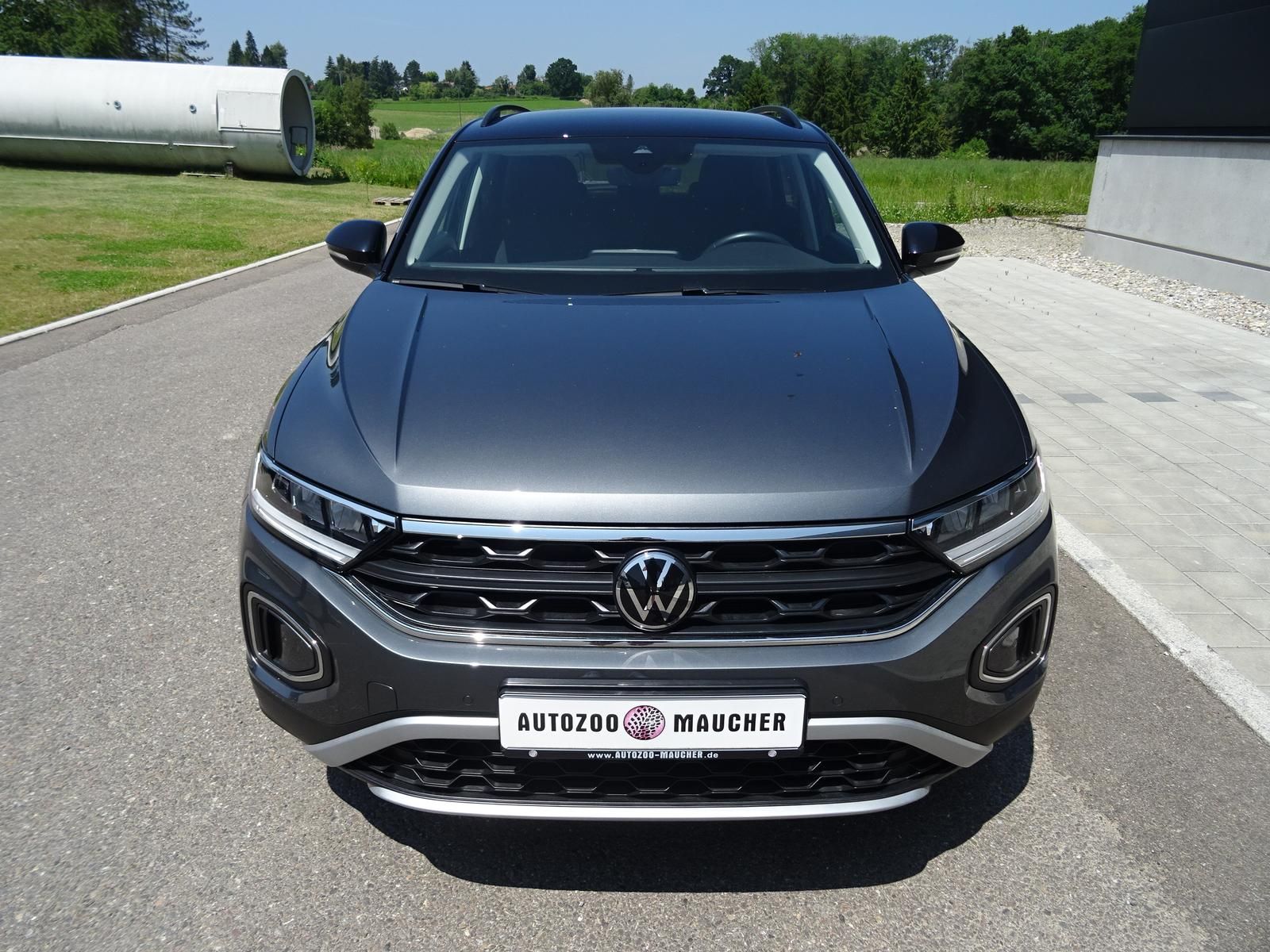 Volkswagen T-Roc 1.5 TSI ACT DSG Life - Samsaru's Car Outlet