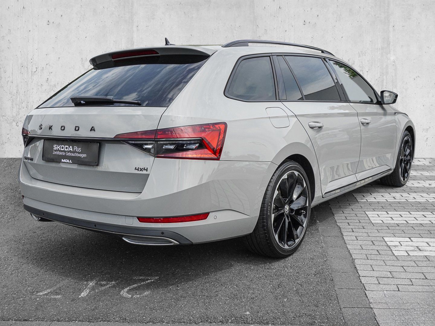 Skoda Superb Combi 2.0 TDI 4x4 DSG Sportline MATRIX AH