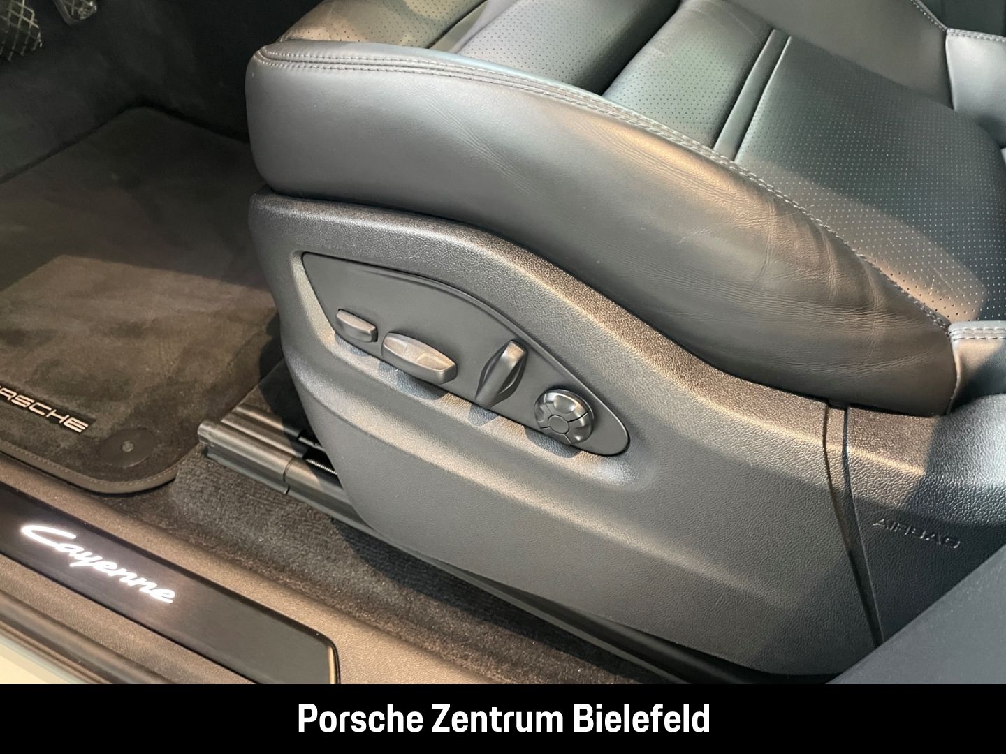 Porsche Cayenne E-Hybrid Panoramadach LED-Matrix BOSE