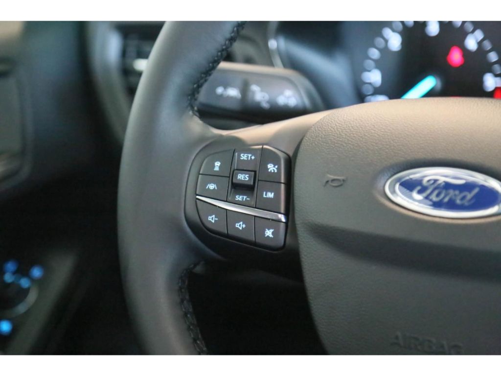 Ford Focus 1.5d Aut. Titanium Navi AHK ACC BLIS Kamer
