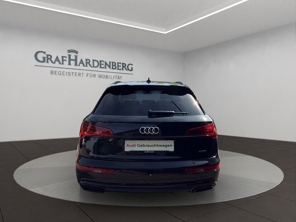 Audi Q5 S-Line 55TFSIe Quattro S-Tr. Pano AHK Leder