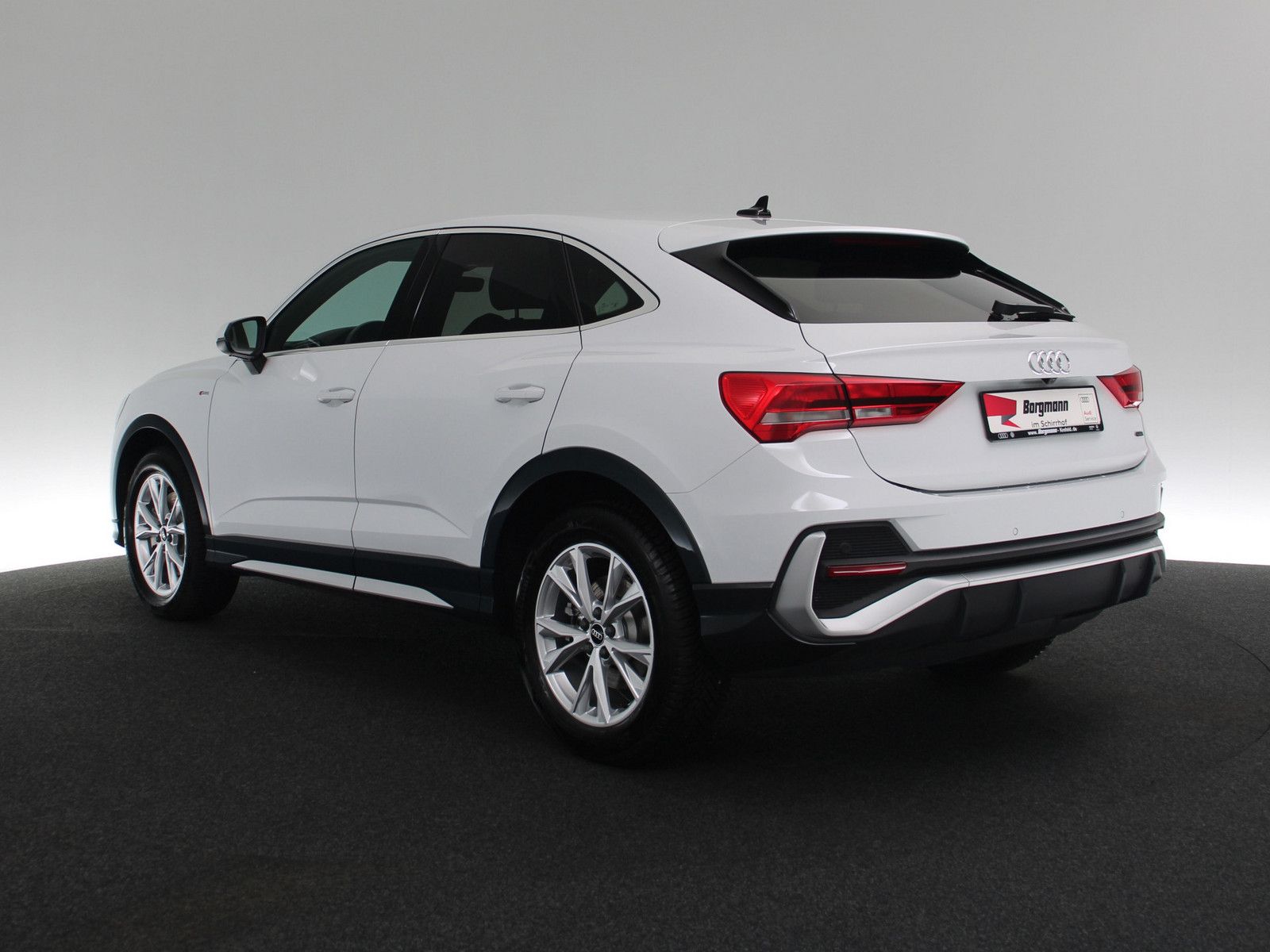Audi Q3 Sportback 40 TFSI quattro S line - Samsaru's Car Outlet