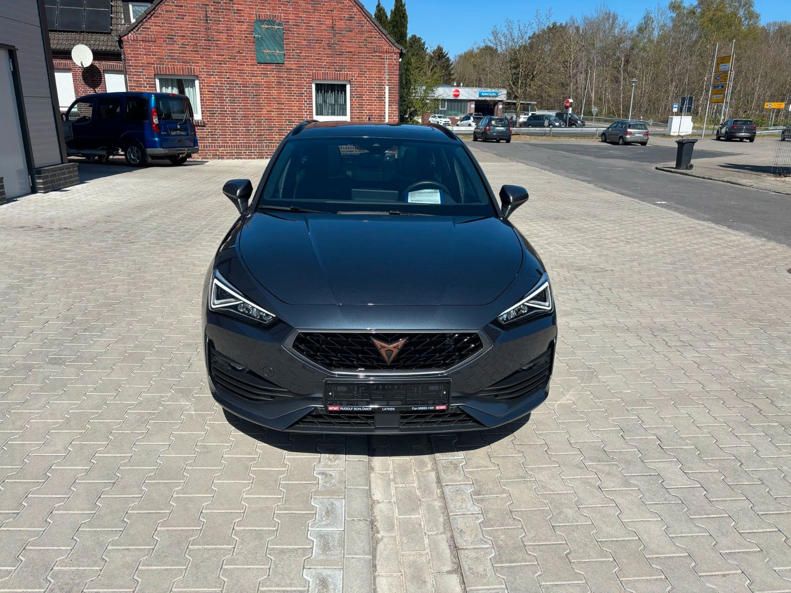 Cupra Leon Sportstourer - Samsaru's Car Outlet