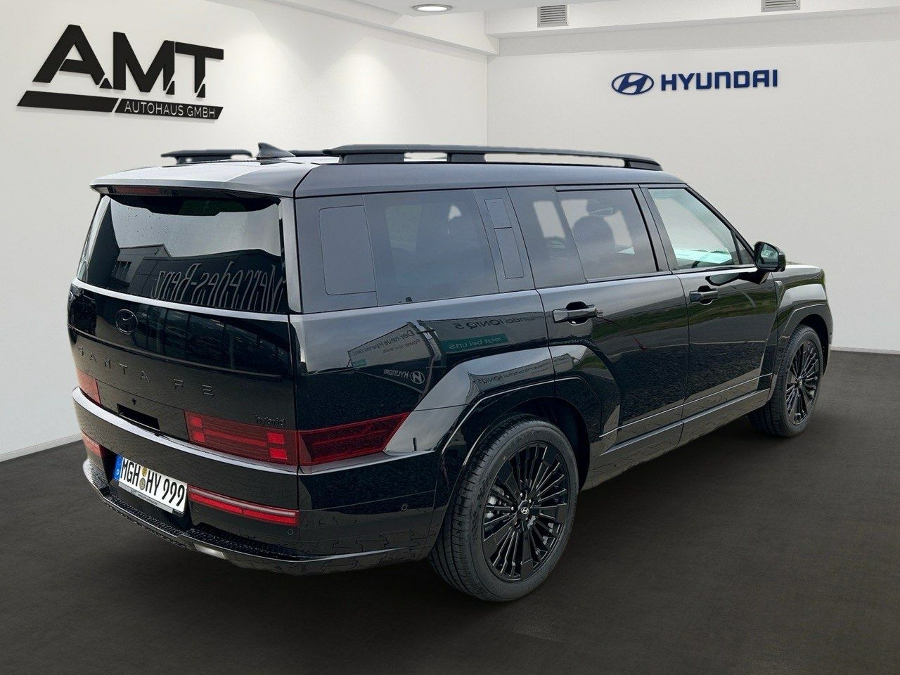 Hyundai SANTA FE 1.6 T-GDI HEV 4WD Blackline - Samsaru's Car Outlet