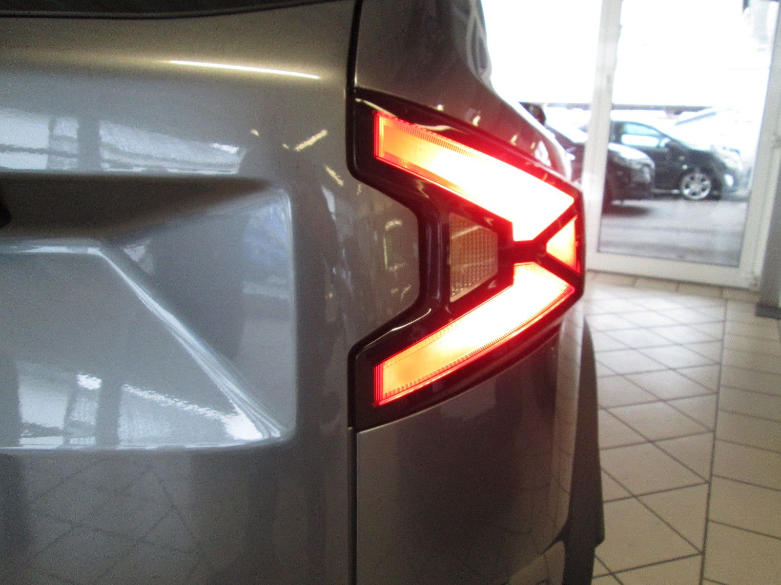 Dacia Duster III TCe 130 Extreme - Samsaru's Car Outlet