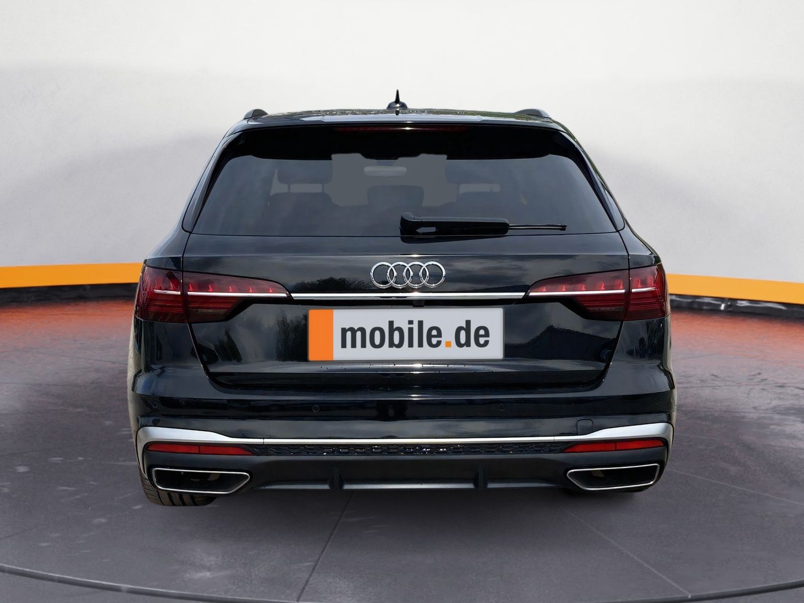 Audi A4 Avant 35 TFSI S line - Samsaru's Car Outlet