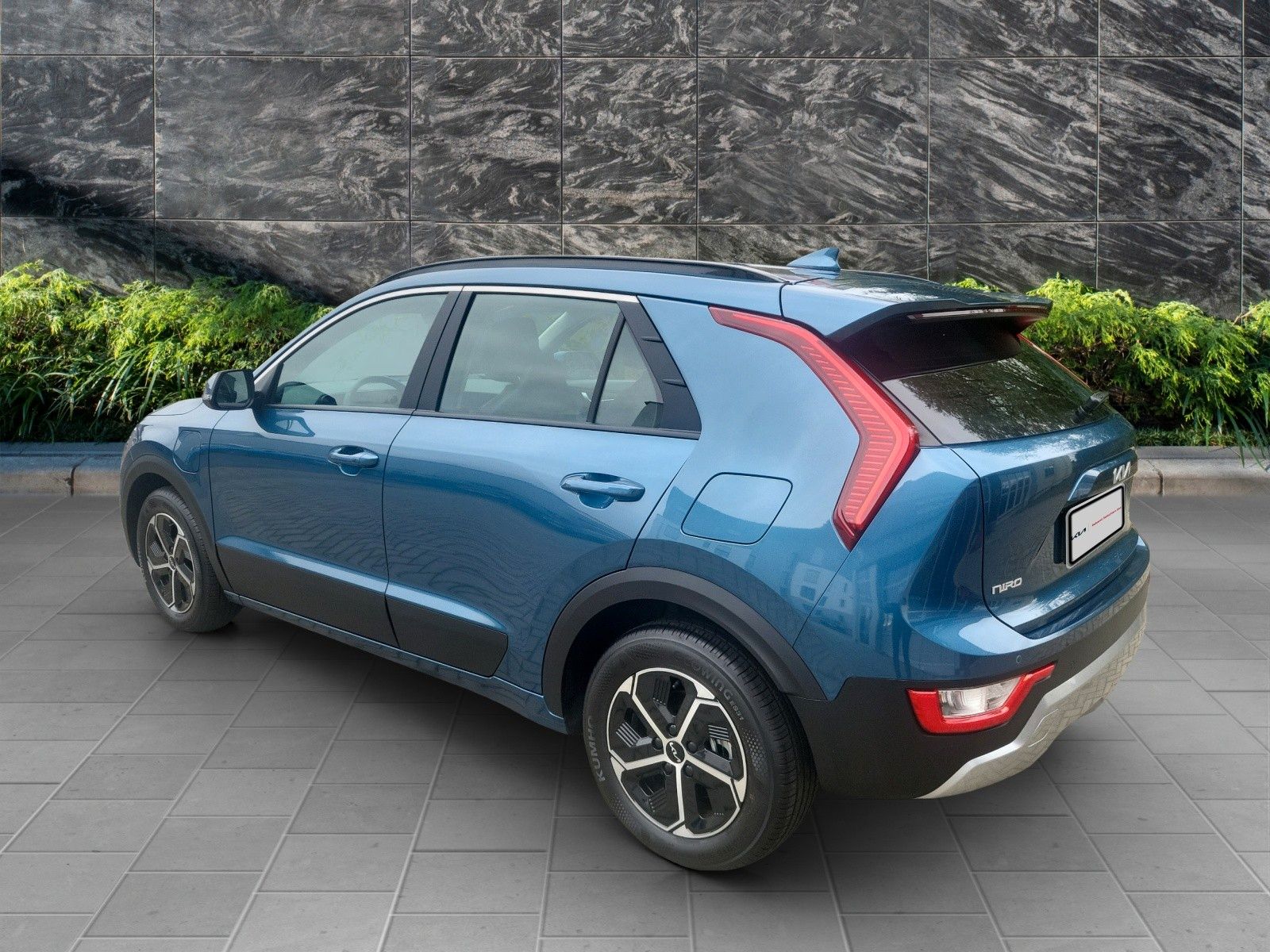 Kia Niro 1.6 GDI Plug-in Hybrid Edition - Samsaru's Car Outlet