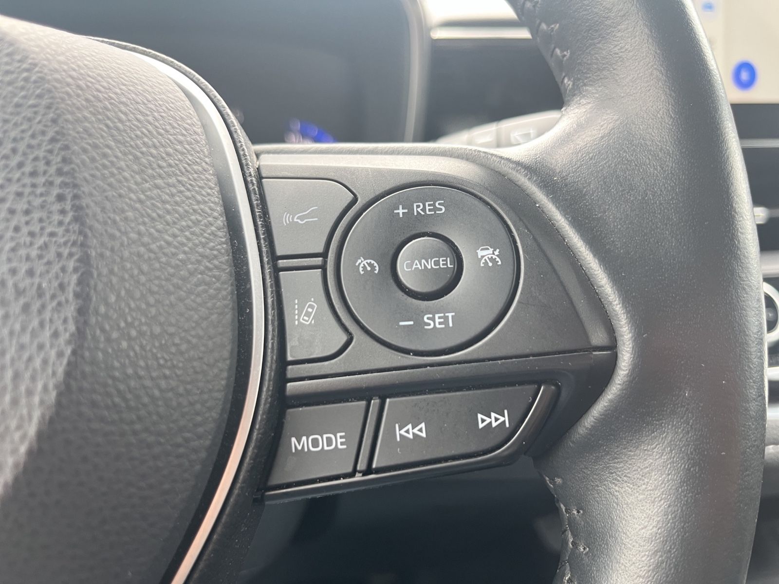 Toyota Corolla Touring / Sports Hybrid - Samsaru's Car Outlet