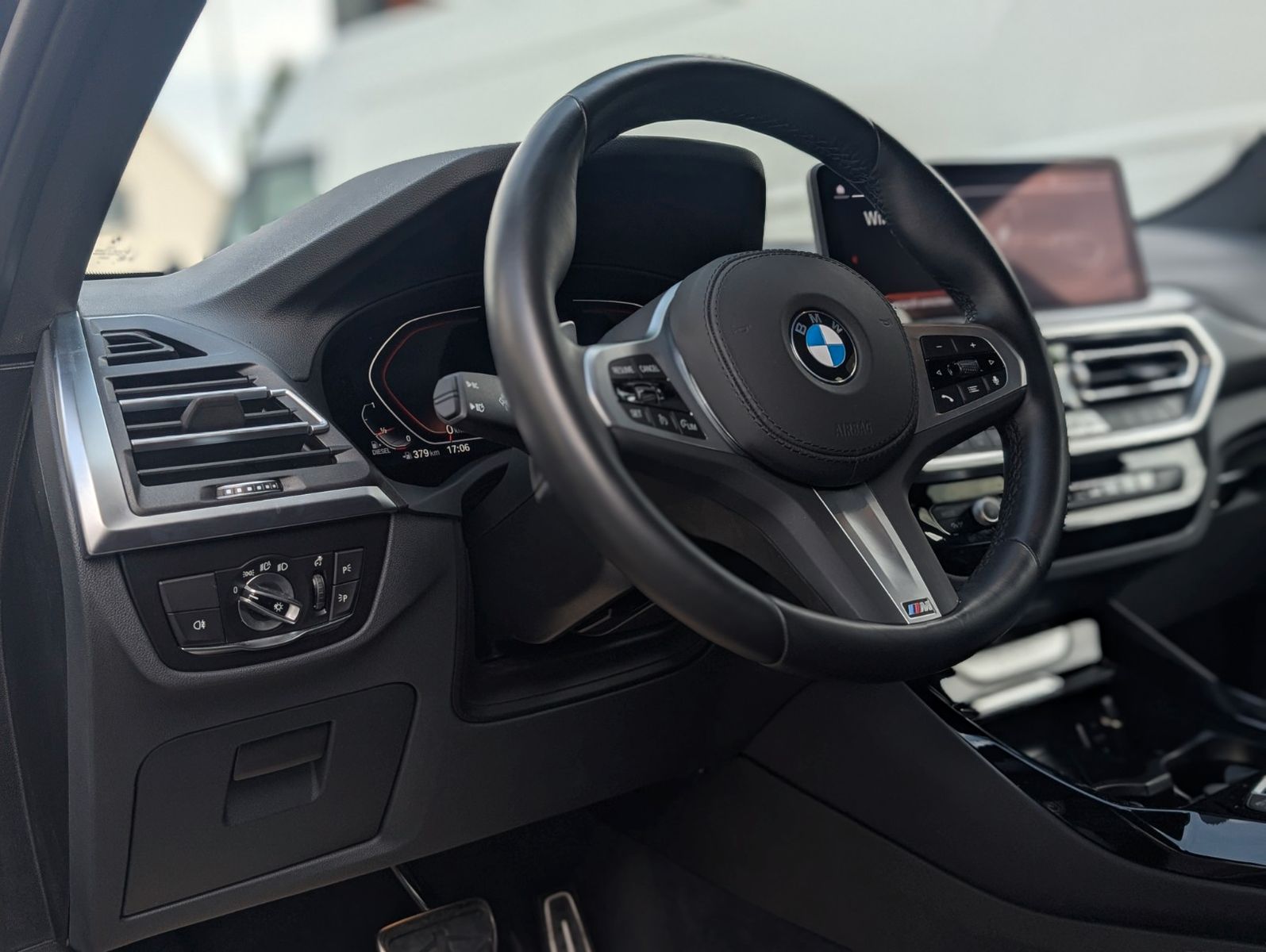 BMW X3 xDrive20dAT M-Sport - Samsaru's Car Outlet