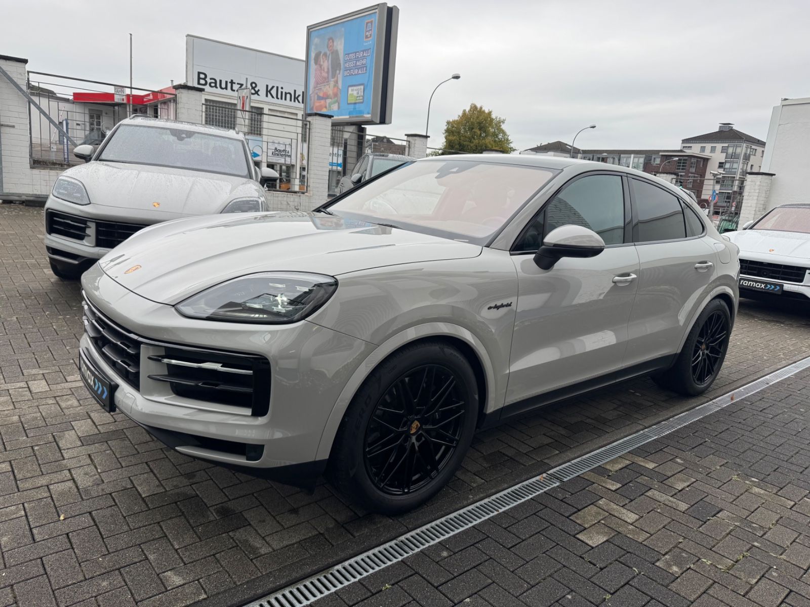 Porsche E-Hybrid Coupé INNODRIVE-LUFTF-PANO-MASSAGE-VOLL