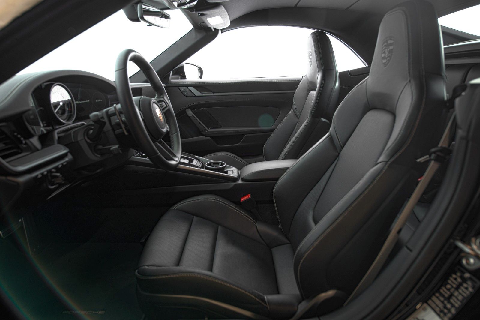 Porsche 992 .1 911 Carrera 4 S Cabriolet / 3380km / VAT