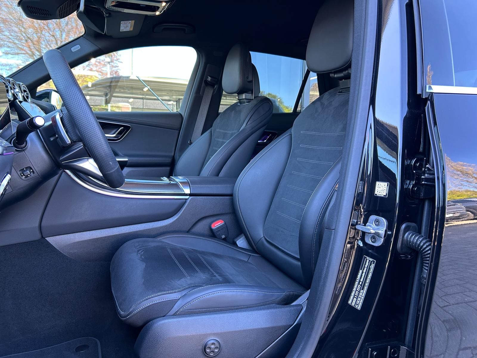 Mercedes-Benz GLC 300 d 4M AMG Line Premium Fahrass+ AHK Distr