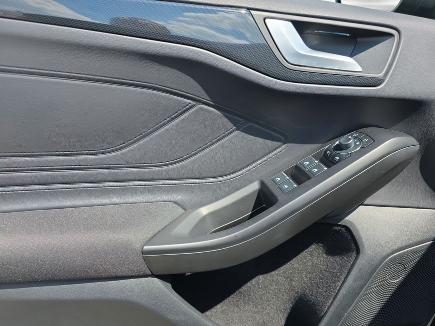 Ford Focus Turnier 1.0 EcoBoost Hybrid Aut. ST-LINE X