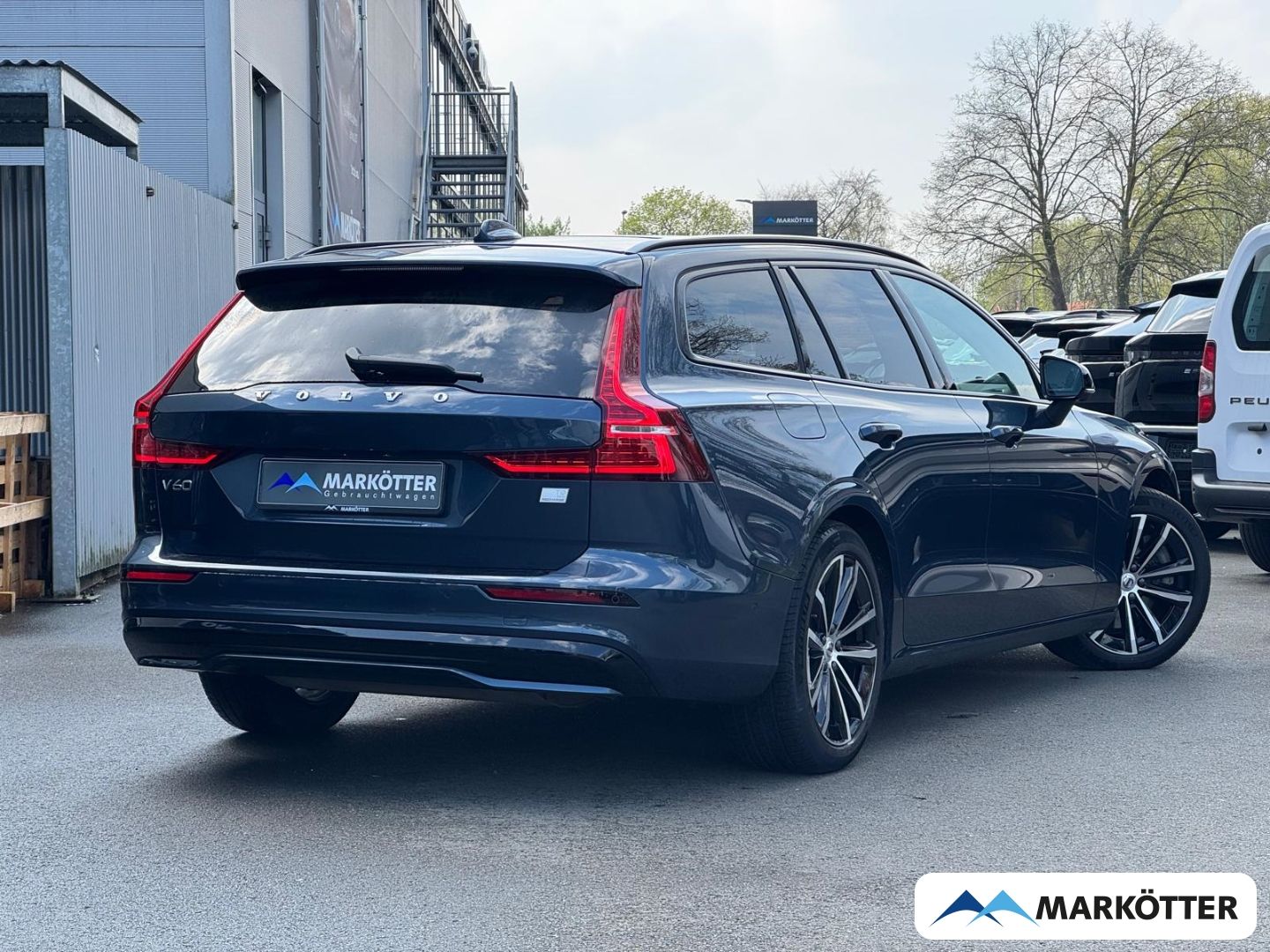Volvo V60 T8 Recharge AWD Ultimate Dark 360CAM/AHK/ACC