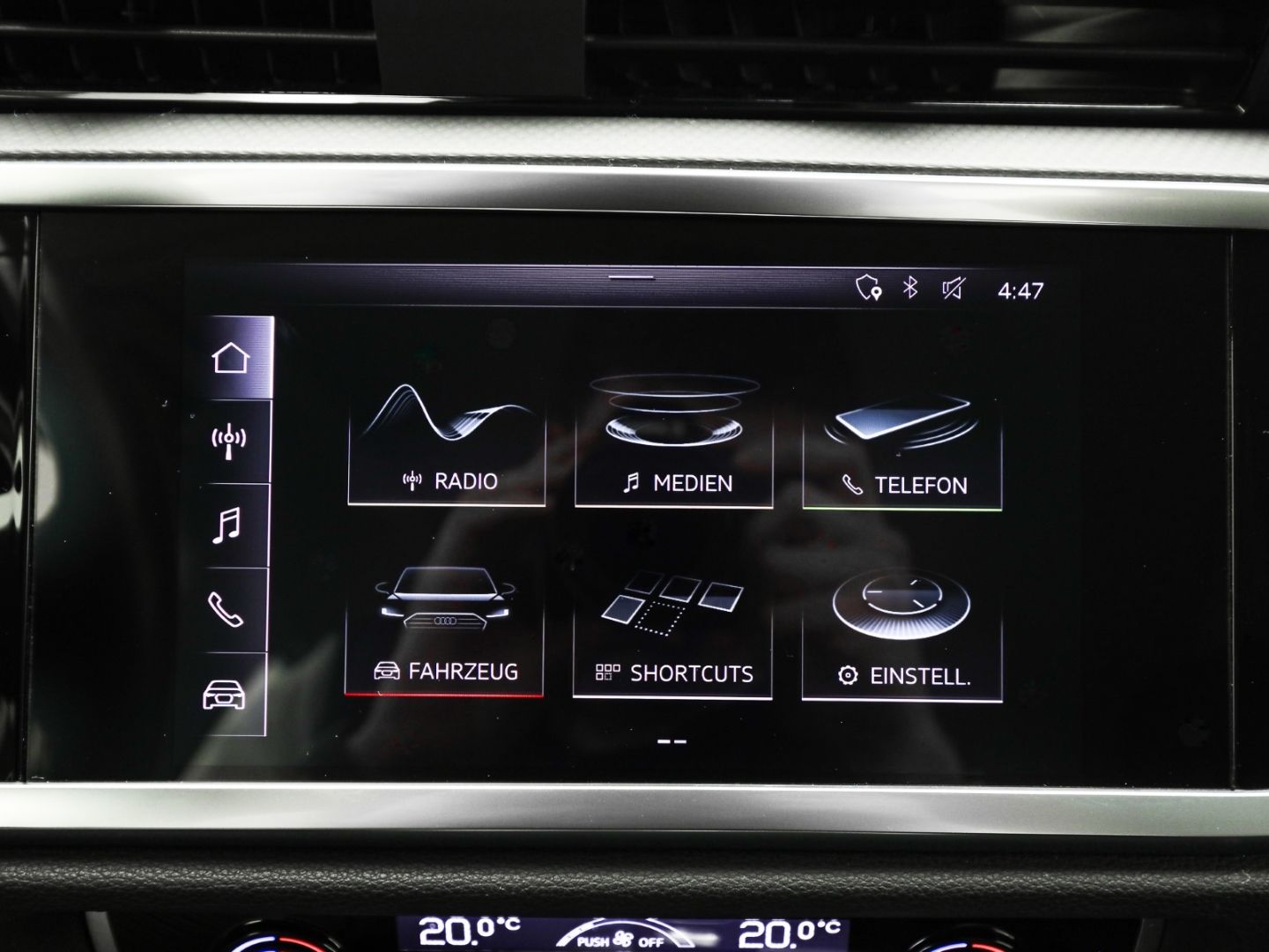 Audi Q3 40 TFSI quattro S line - Samsaru's Car Outlet