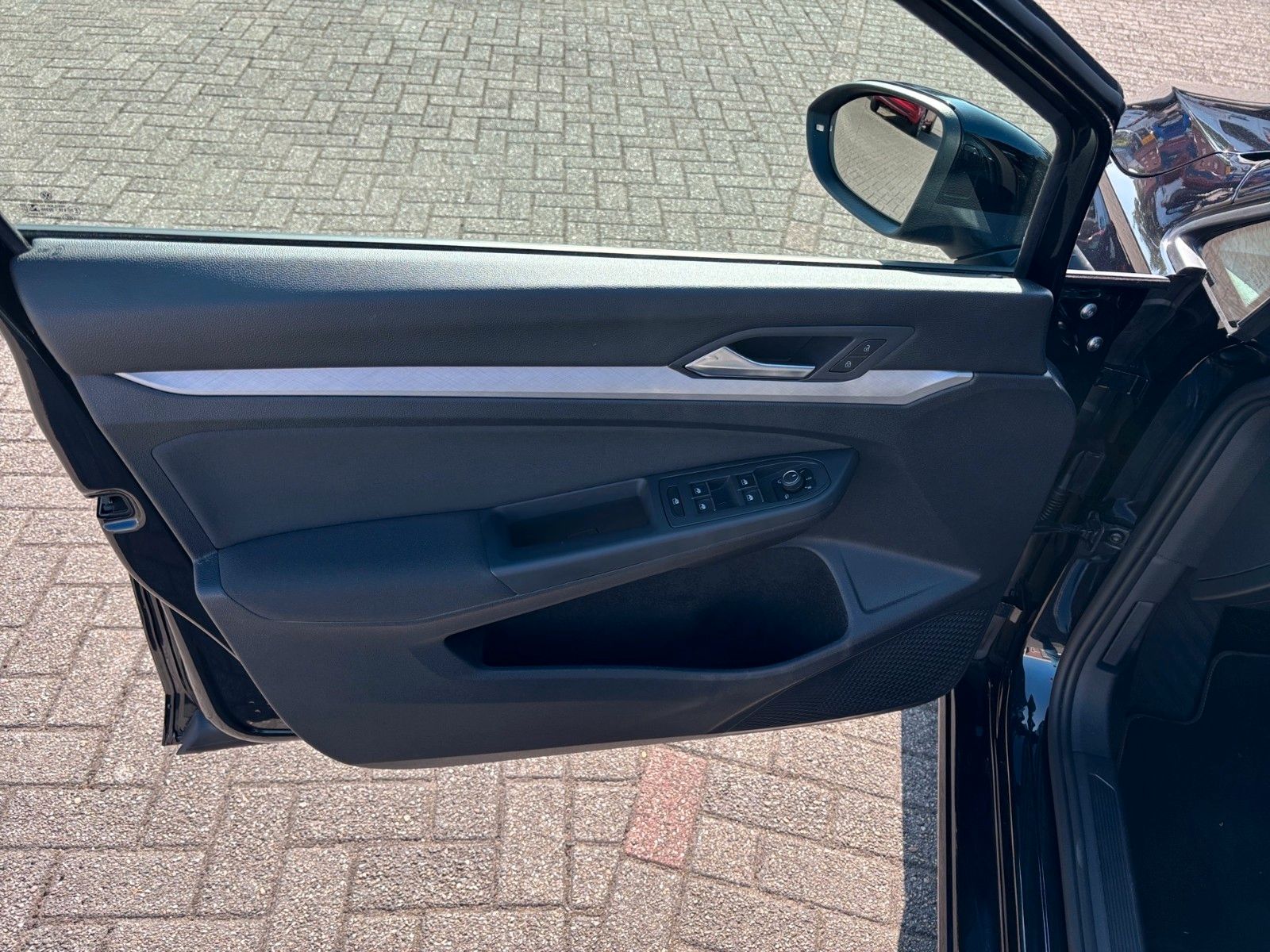 Volkswagen Golf VIII Variant Life - Samsaru's Car Outlet
