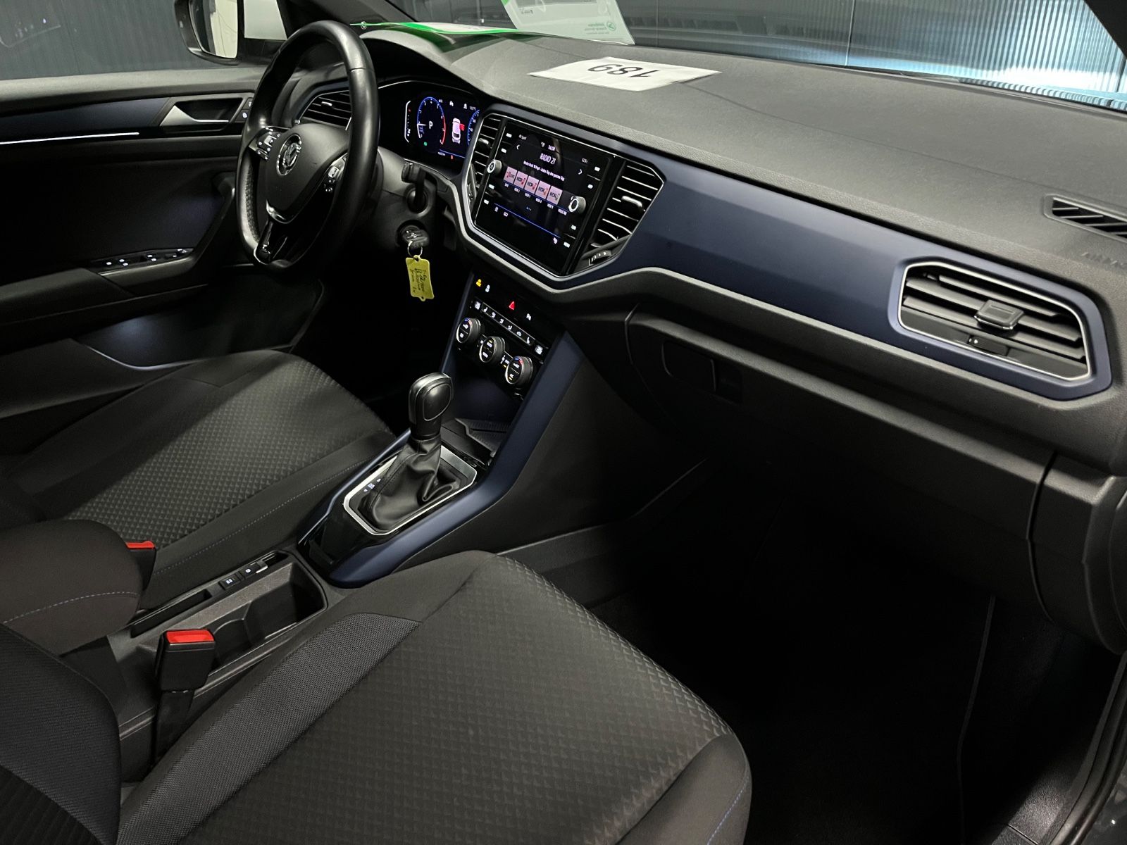 Volkswagen T-Roc 1.5 TSI DSG United - Samsaru's Car Outlet
