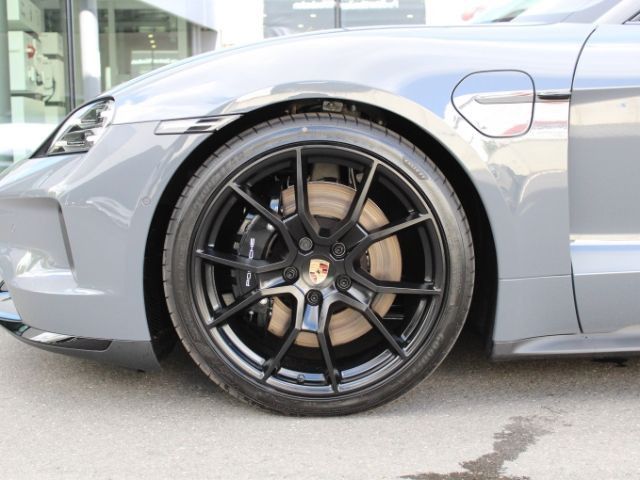 Porsche Taycan GTS