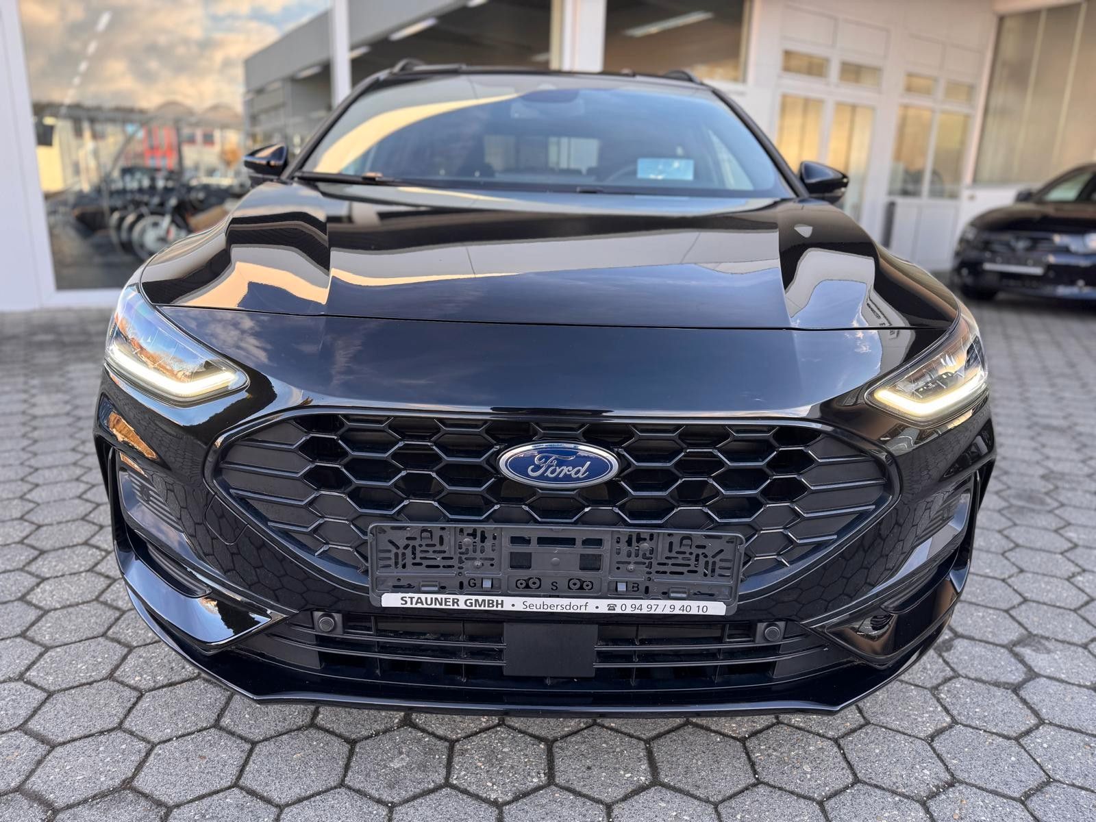 Ford Focus Turnier ST-Line X AHK KAMERA DAB LED