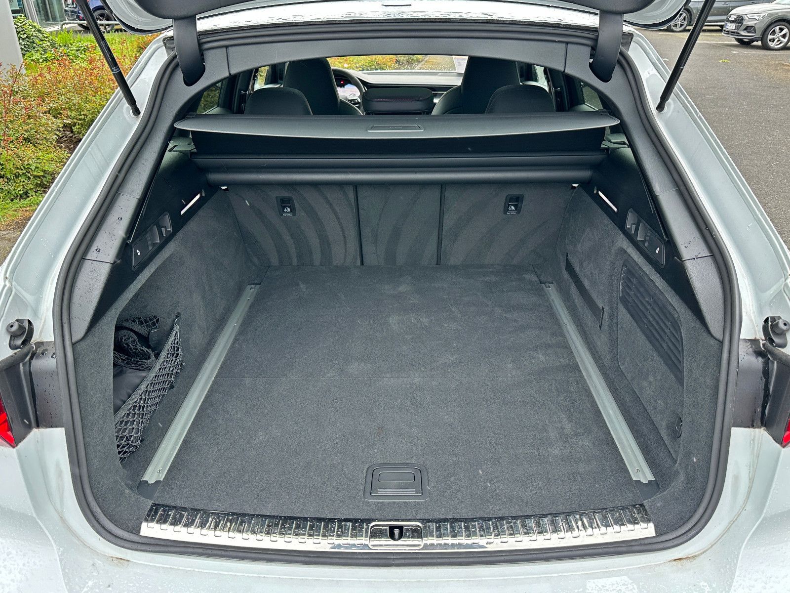 Audi RS6 Avant performance BLACK HUD PANO NACHTS STHZ