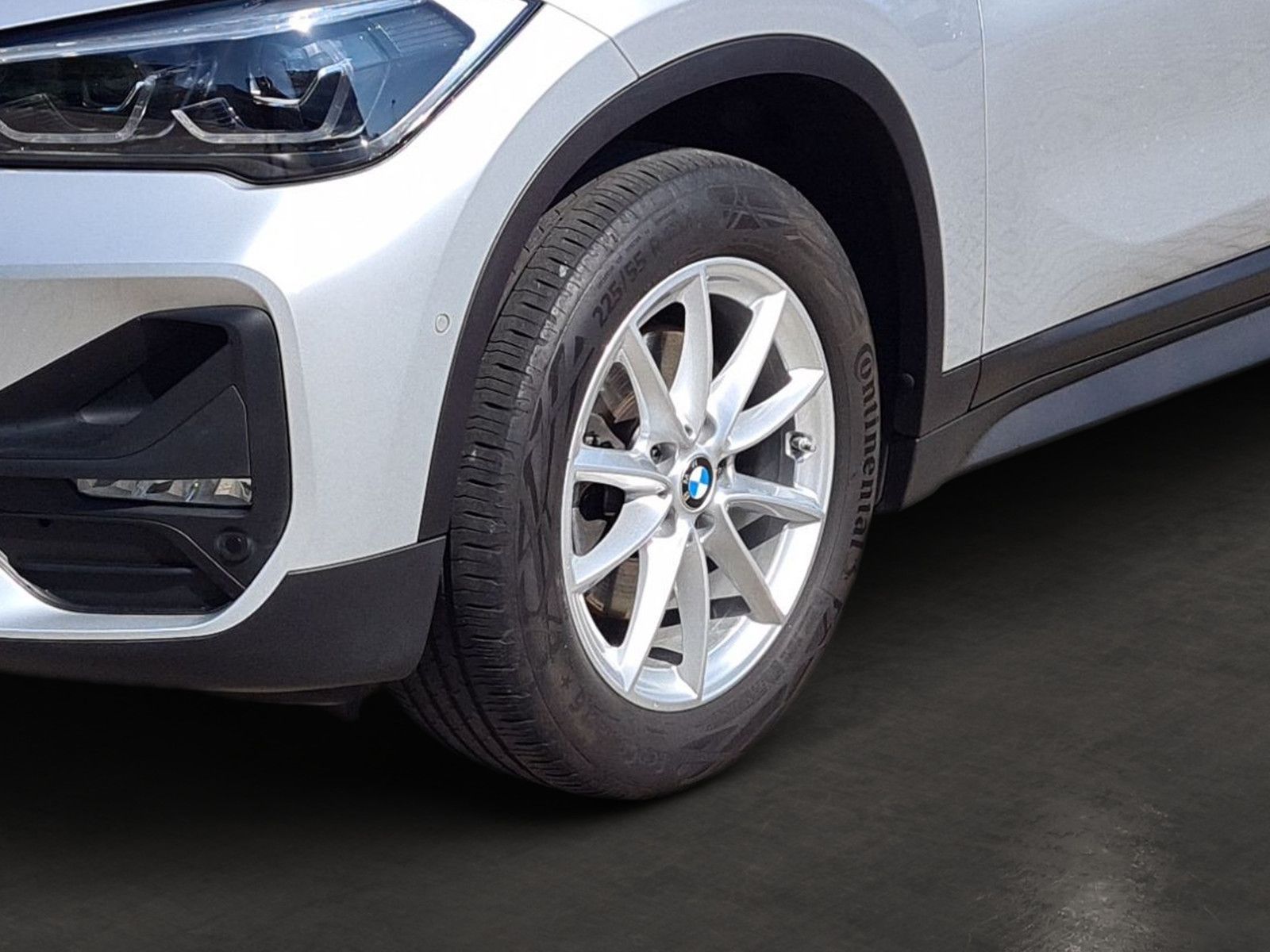 BMW X1 18d xDrive Business - Samsaru's Car Outlet