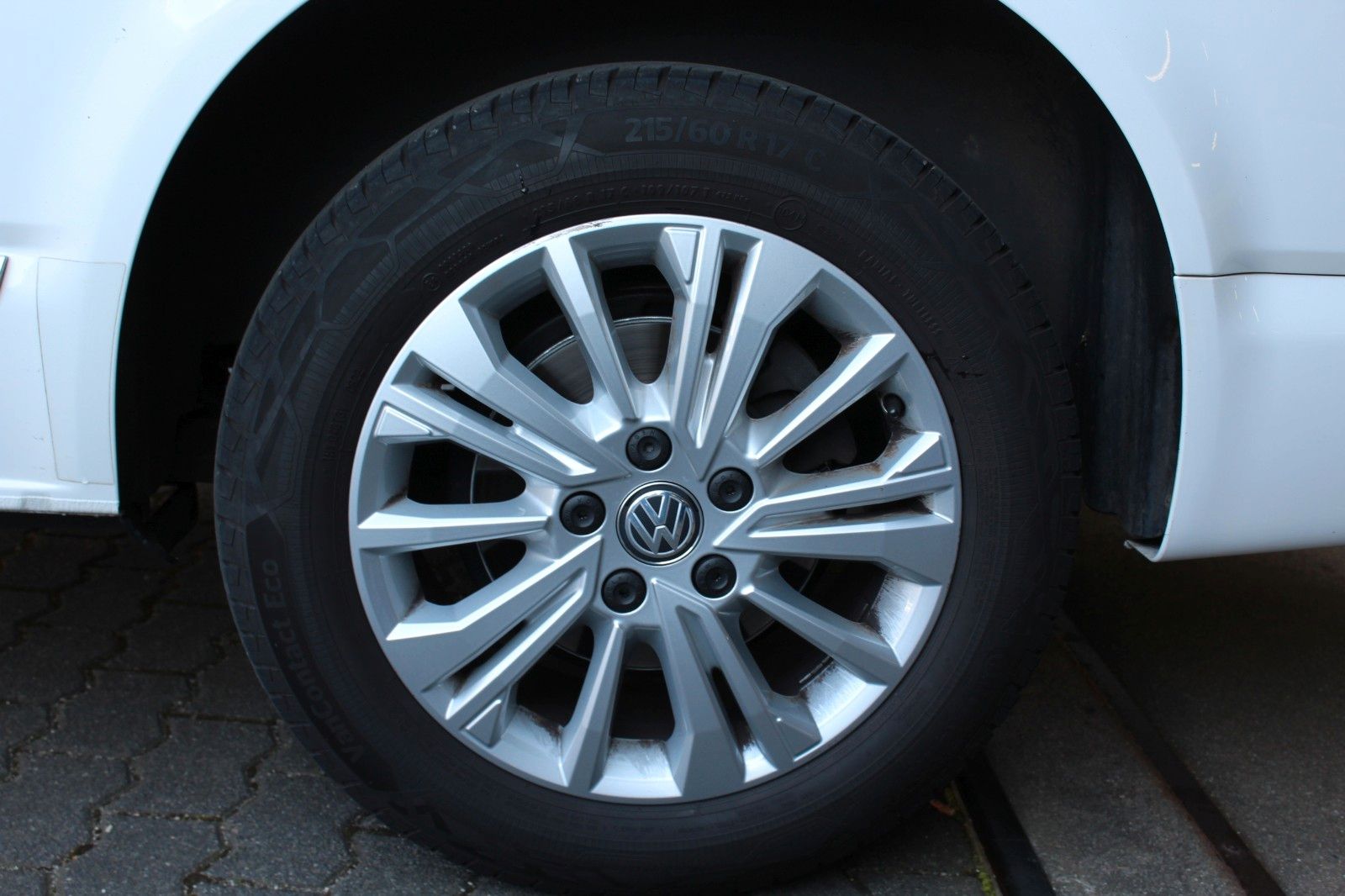 Volkswagen T6.1 Multivan - Samsaru's Car Outlet