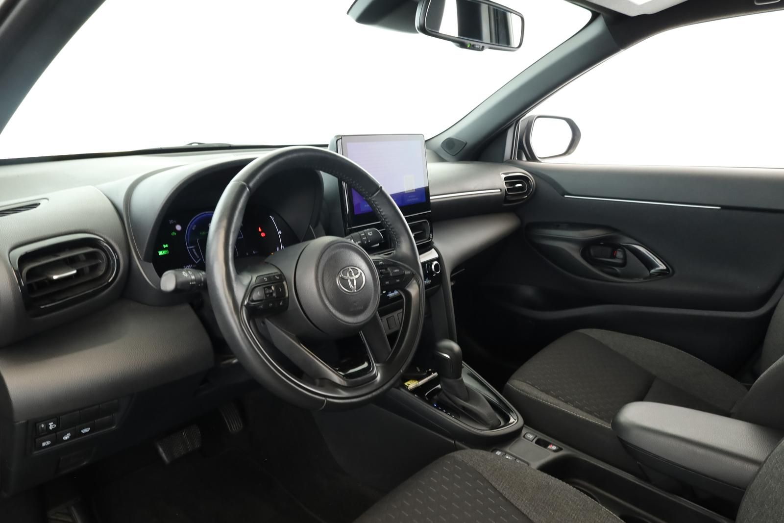 Toyota Yaris Cross CVT Team D LED Navi SHZ iACC Kam 17"