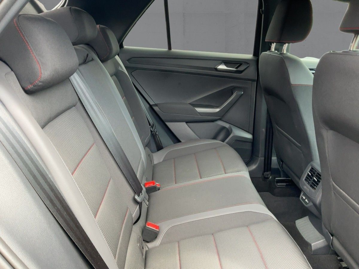 Volkswagen T-Roc 1.5 TSI SPORT - Samsaru's Car Outlet