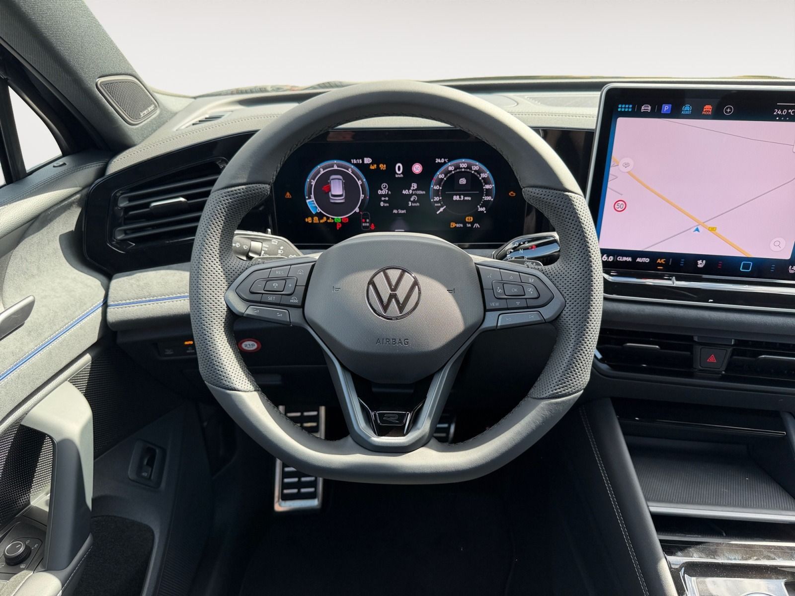 Volkswagen Tiguan R-Line 2,0 l TSI *4MOTION*LEDER*360°*AHK*