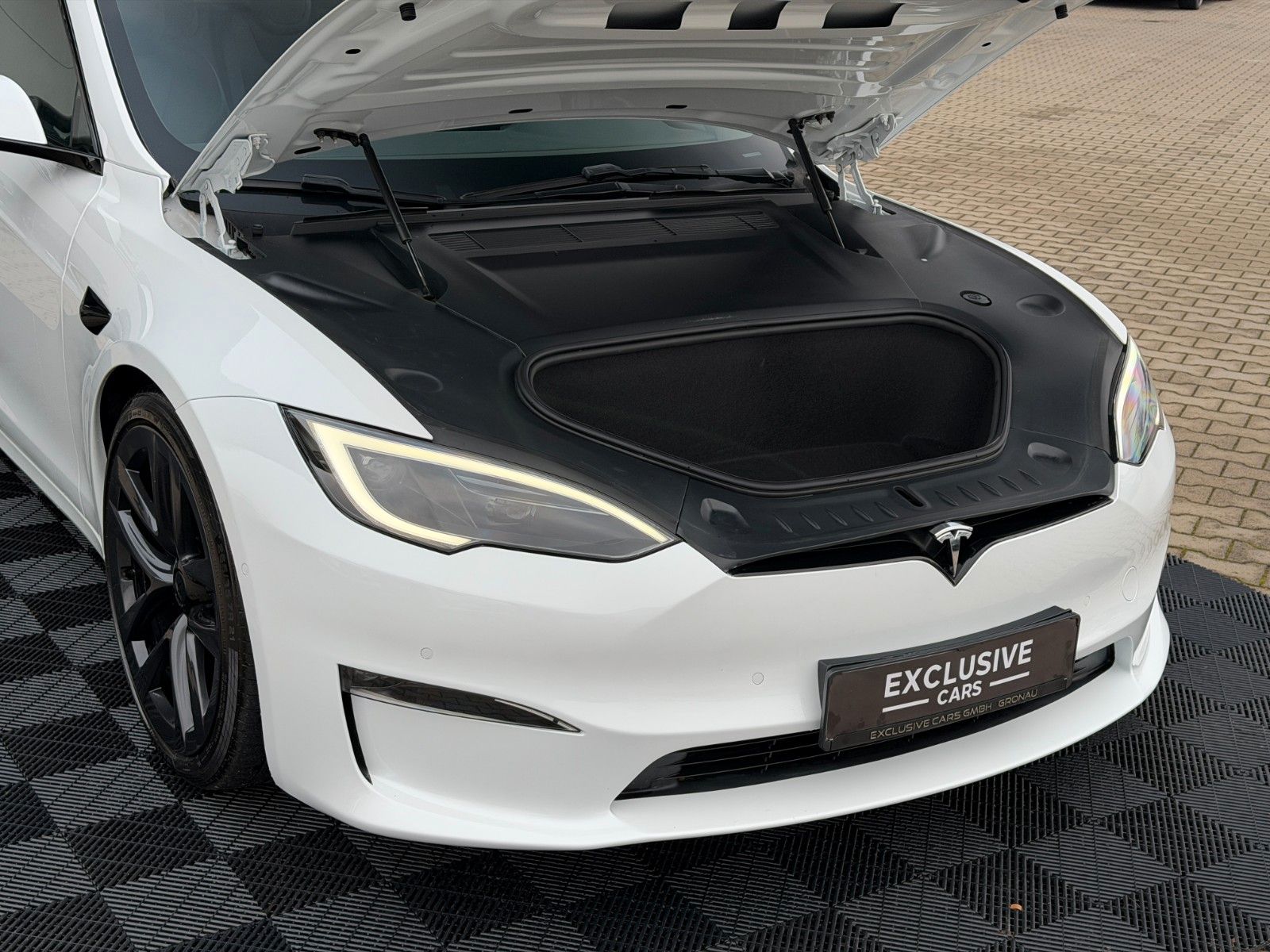 Tesla MODEL S PLAID | CARBON | 21" ARACHNID | TOW |