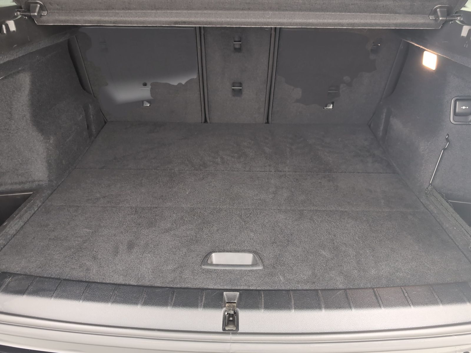 BMW X1 xDrive20d - Samsaru's Car Outlet