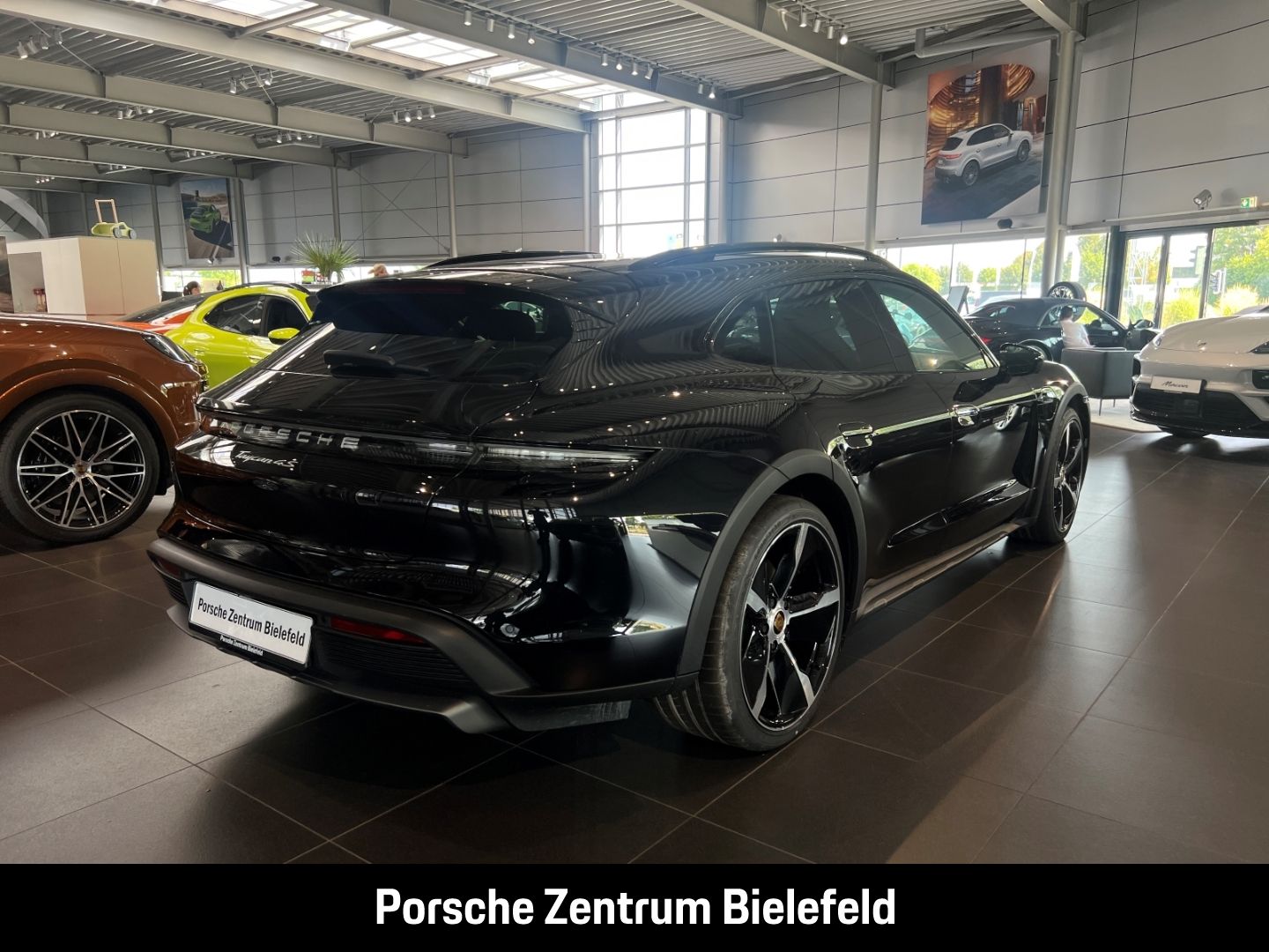 Porsche Taycan 4S Cross Turismo Panoramadach LED-Matrix