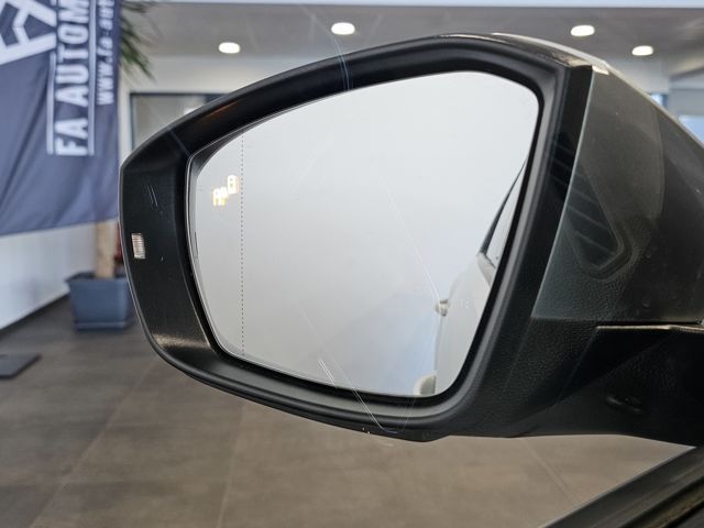 Volkswagen T-Roc R 4M Black - Samsaru's Car Outlet
