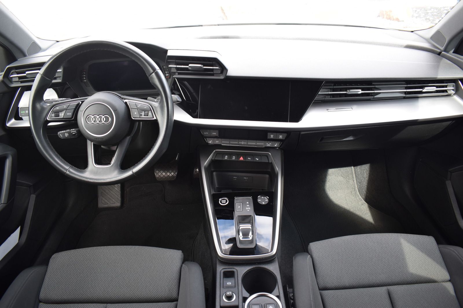 Audi A3 Sportback 30 TDI advanced Automatik/AHK
