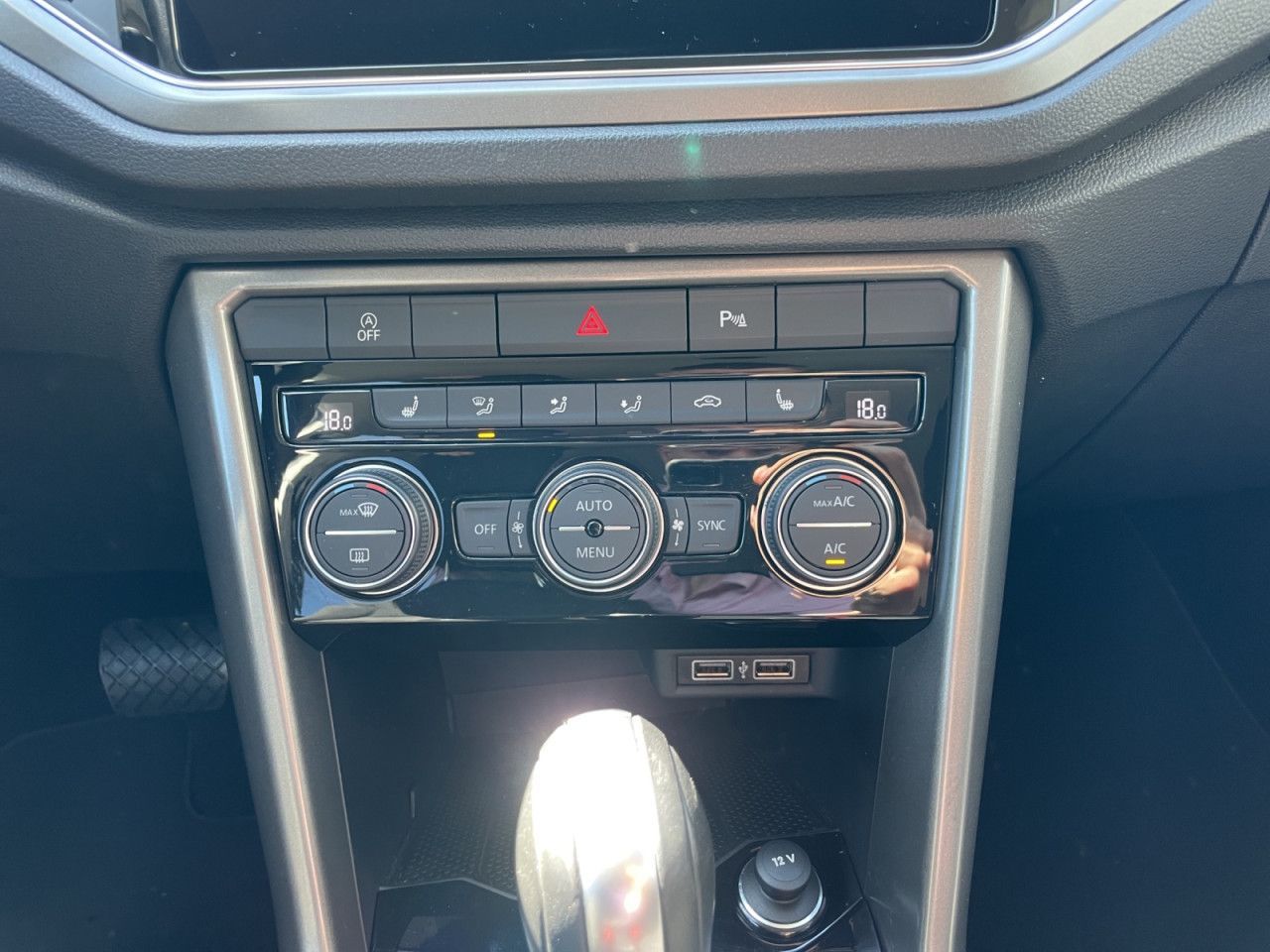 Volkswagen T-Roc 1.5 TSI OPF Style DSG - Samsaru's Car Outlet