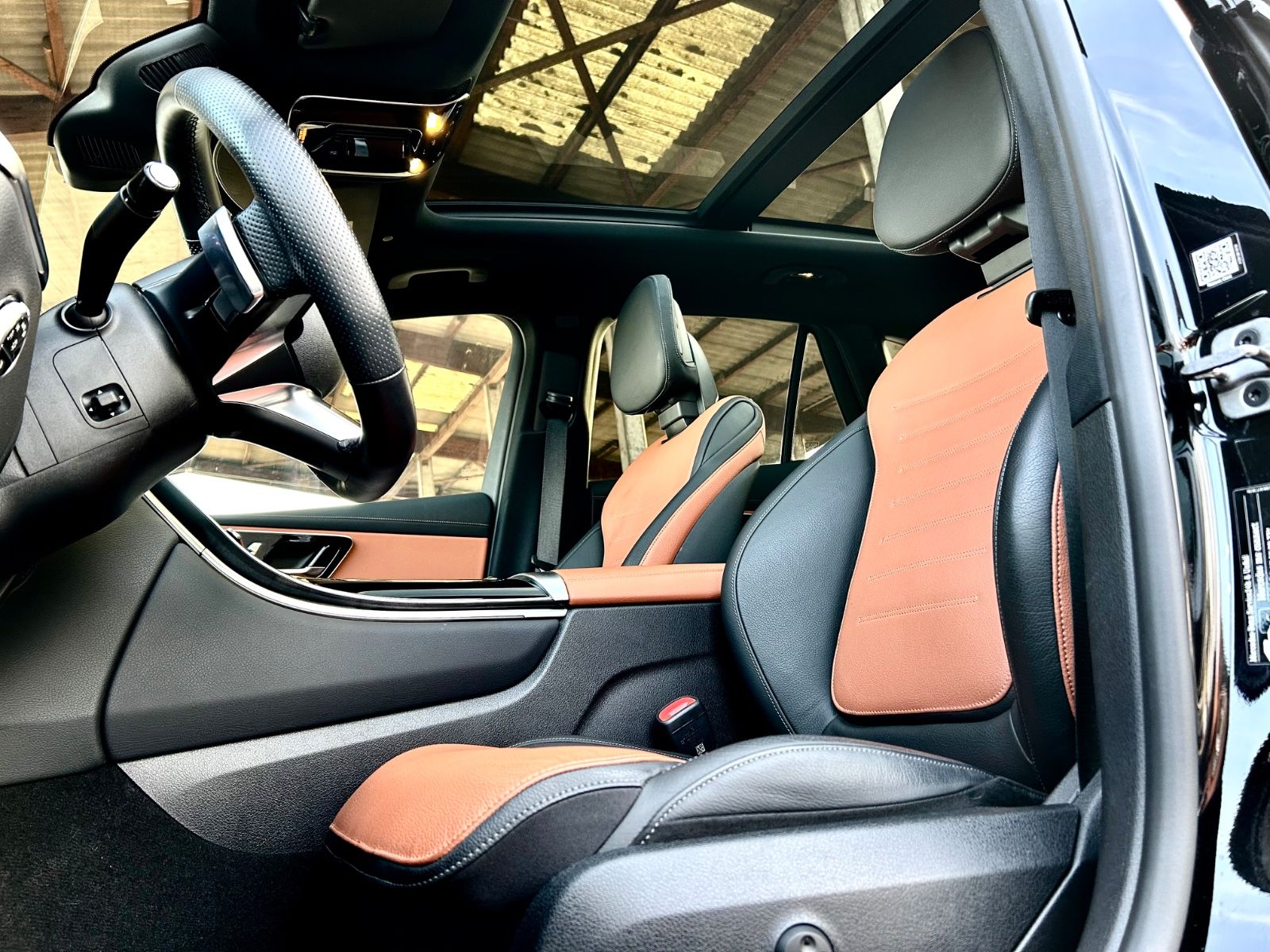 Mercedes-Benz GLC 220 d 4M *AMG PREMIUM PLUS* ERST 19.000 KM *