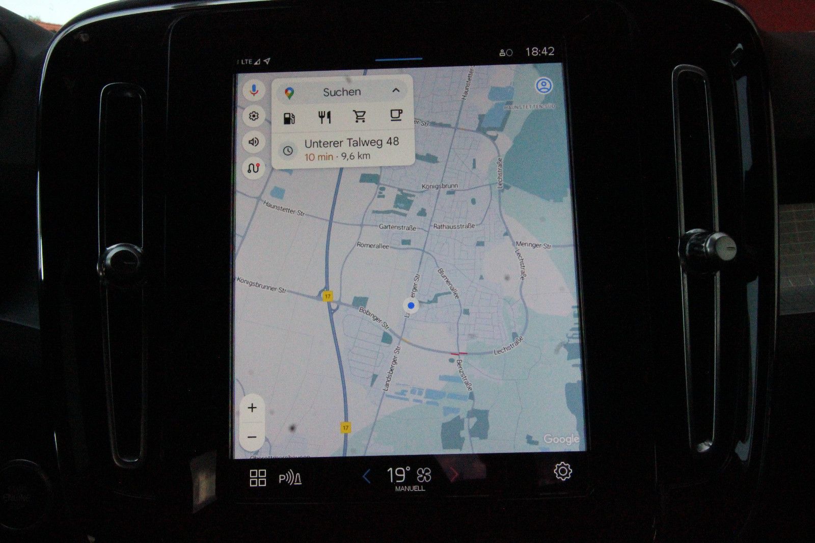 Volvo XC40 Core B3 - Samsaru's Car Outlet