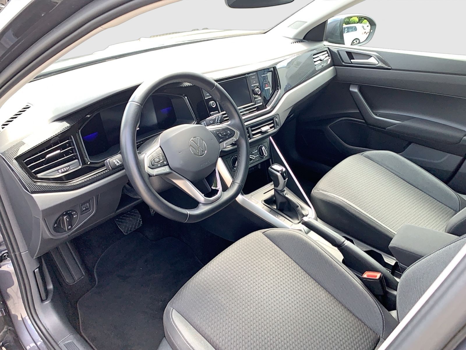Volkswagen Taigo 1.0 TSI DSG LIFE - Samsaru's Car Outlet