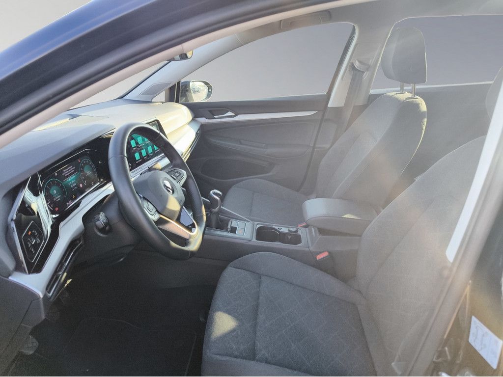 Volkswagen Golf VIII Variant Life - Samsaru's Car Outlet