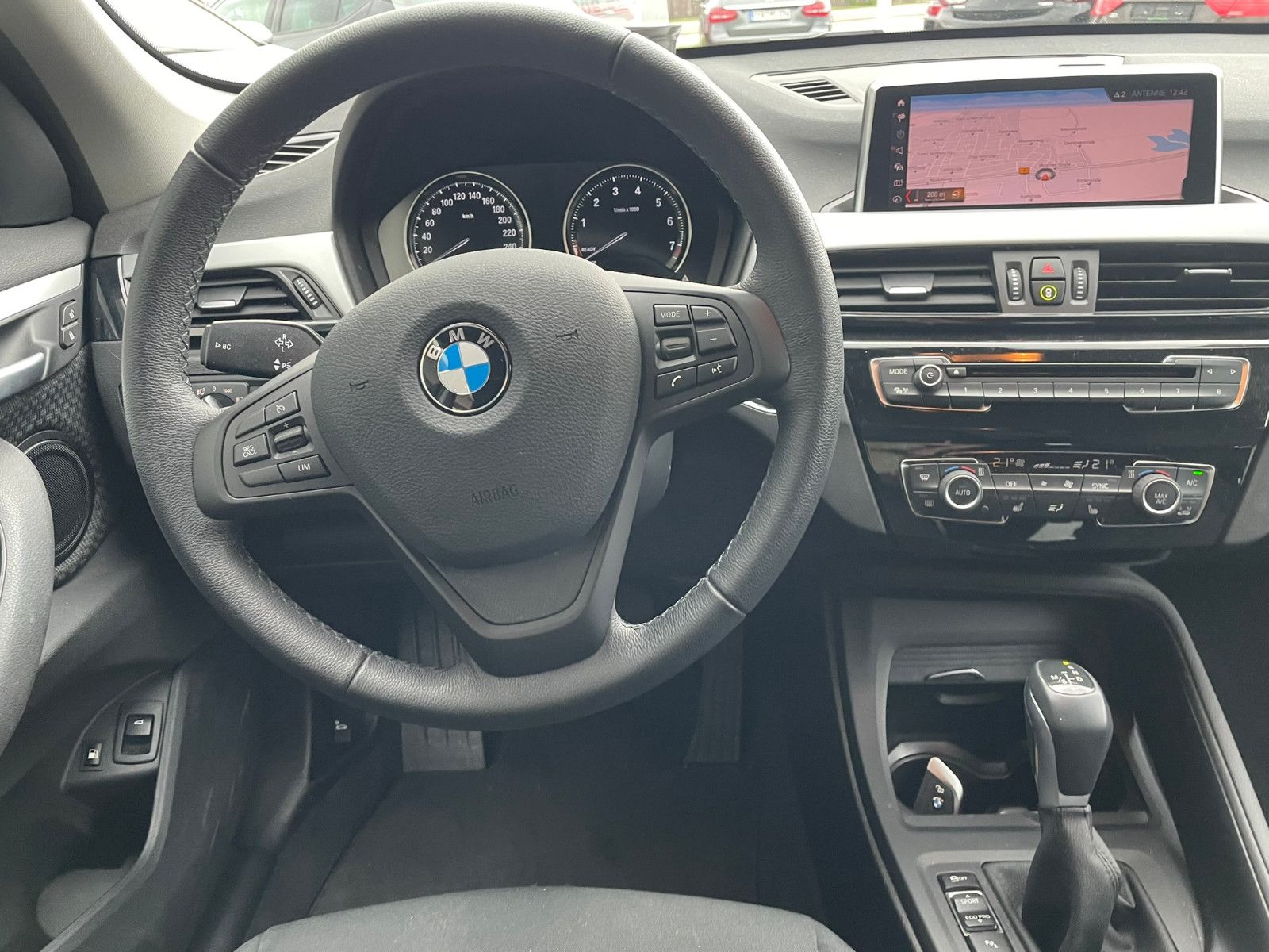 BMW X1 xDrive 25 e Advantage Automatik - Samsaru's Car Outlet