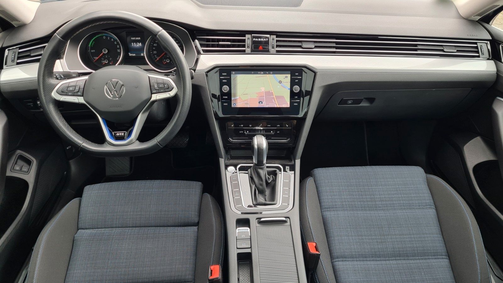Volkswagen Passat Variant GTE - Samsaru's Car Outlet