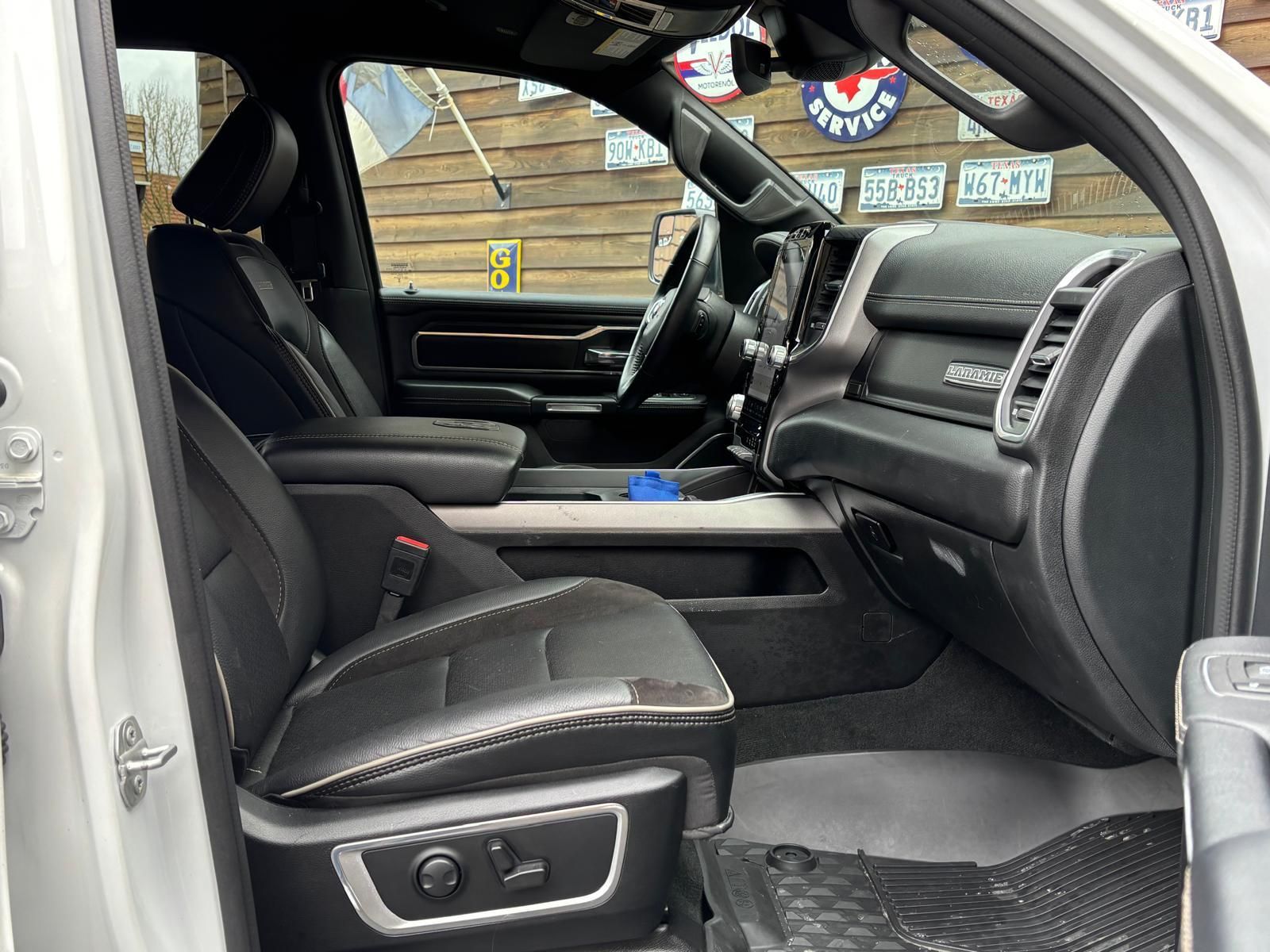 Dodge RAM 1500 Laramie 5.7L 12Zoll Display 4x4 LPG AHK