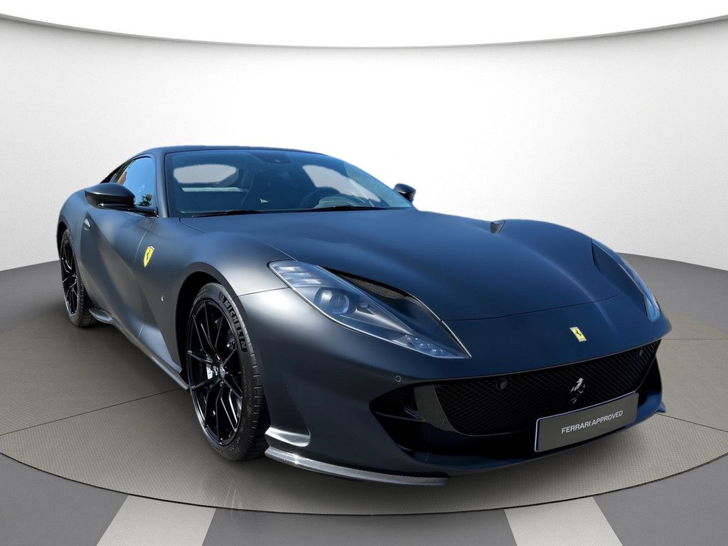 Ferrari 812 Superfast - Samsaru's Car Outlet