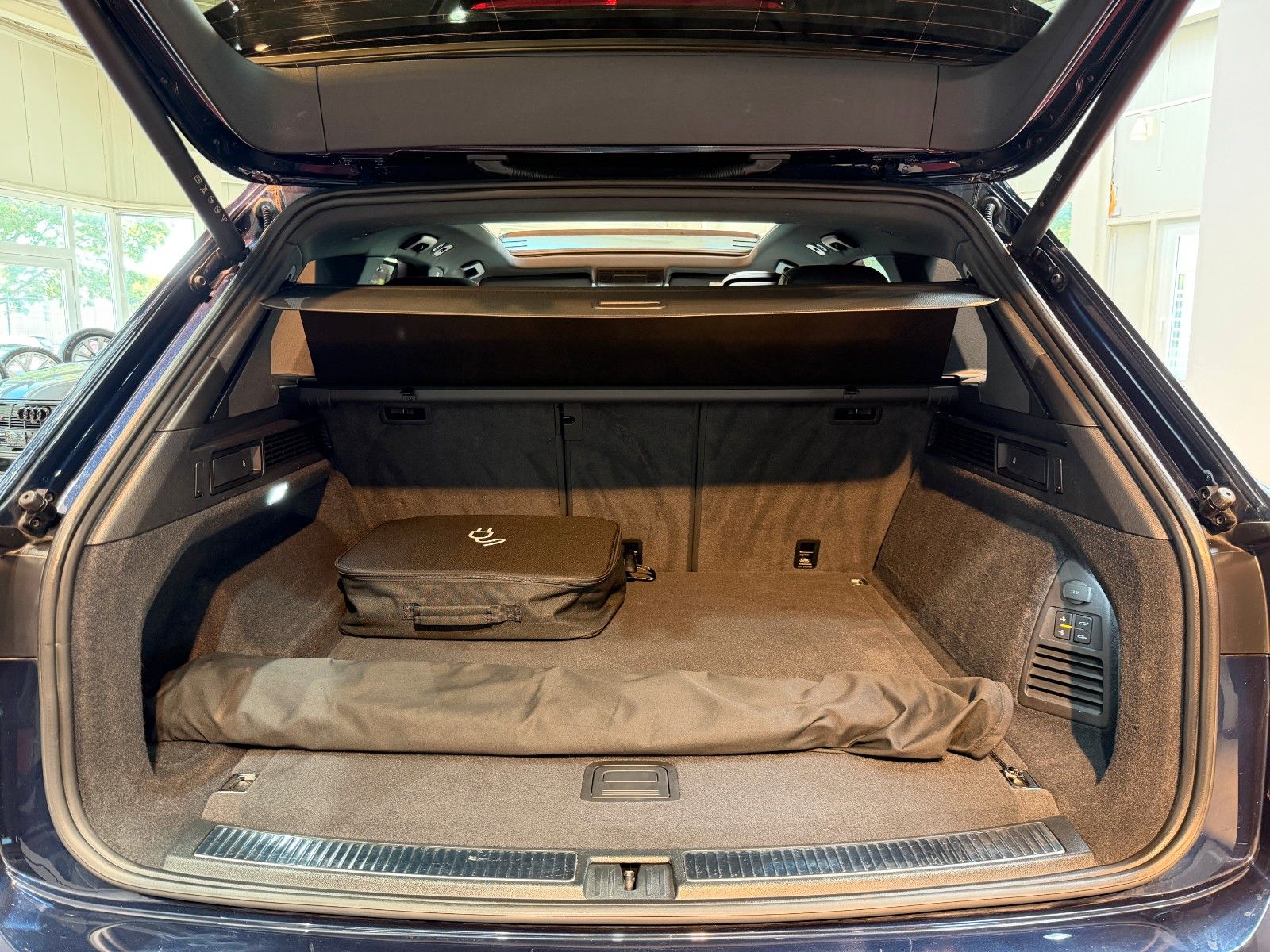 Volkswagen Touareg 3.0 V6 e-Hybrid 4Motion R *LED*Virtual*